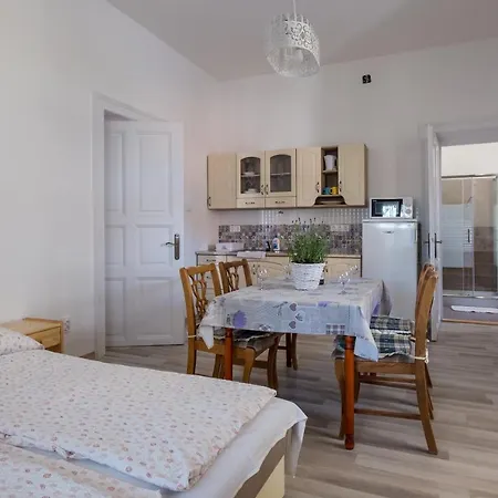 Anzabel Appartement *